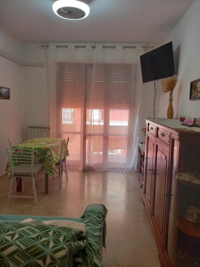 Appartement Alloggio Annamaria à San Bartolomeo Al Mare Extérieur photo